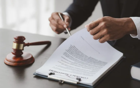 Gentle Guidance Through Complex Legal Matters
