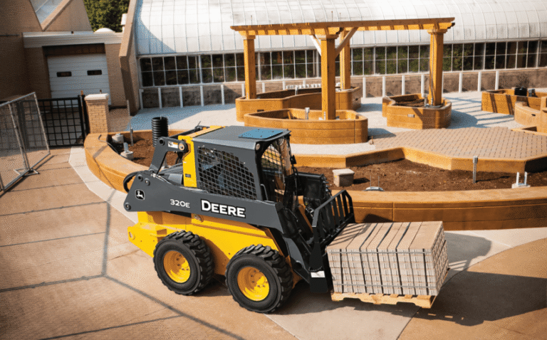 How to Choose the Right Skid Steer for Your Job Site